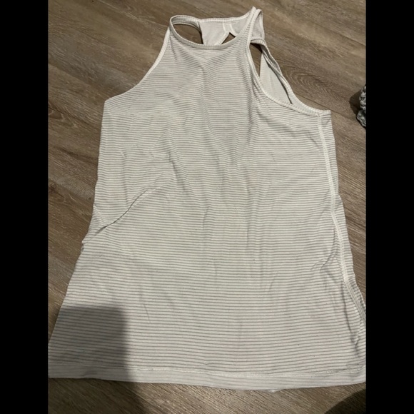 Lululemon tank - Picture 2 of 2